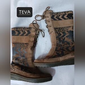 TEVA Lace Up Tall Boots Womens Size 6